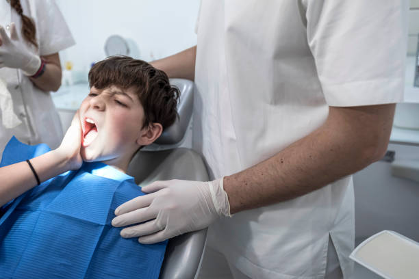 Best Emergency Tooth Extraction in Grantsburg, WI